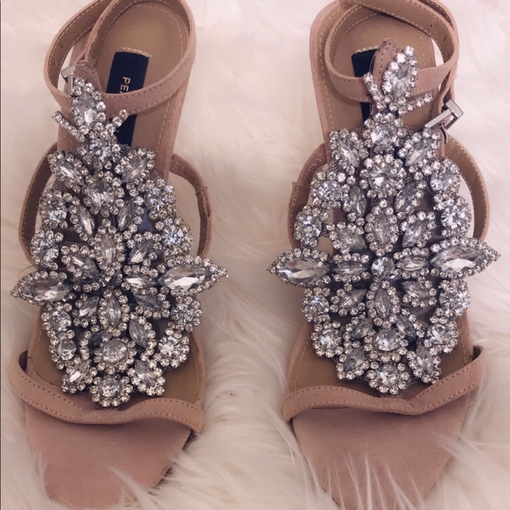 MISSGUIDED Peace + Love